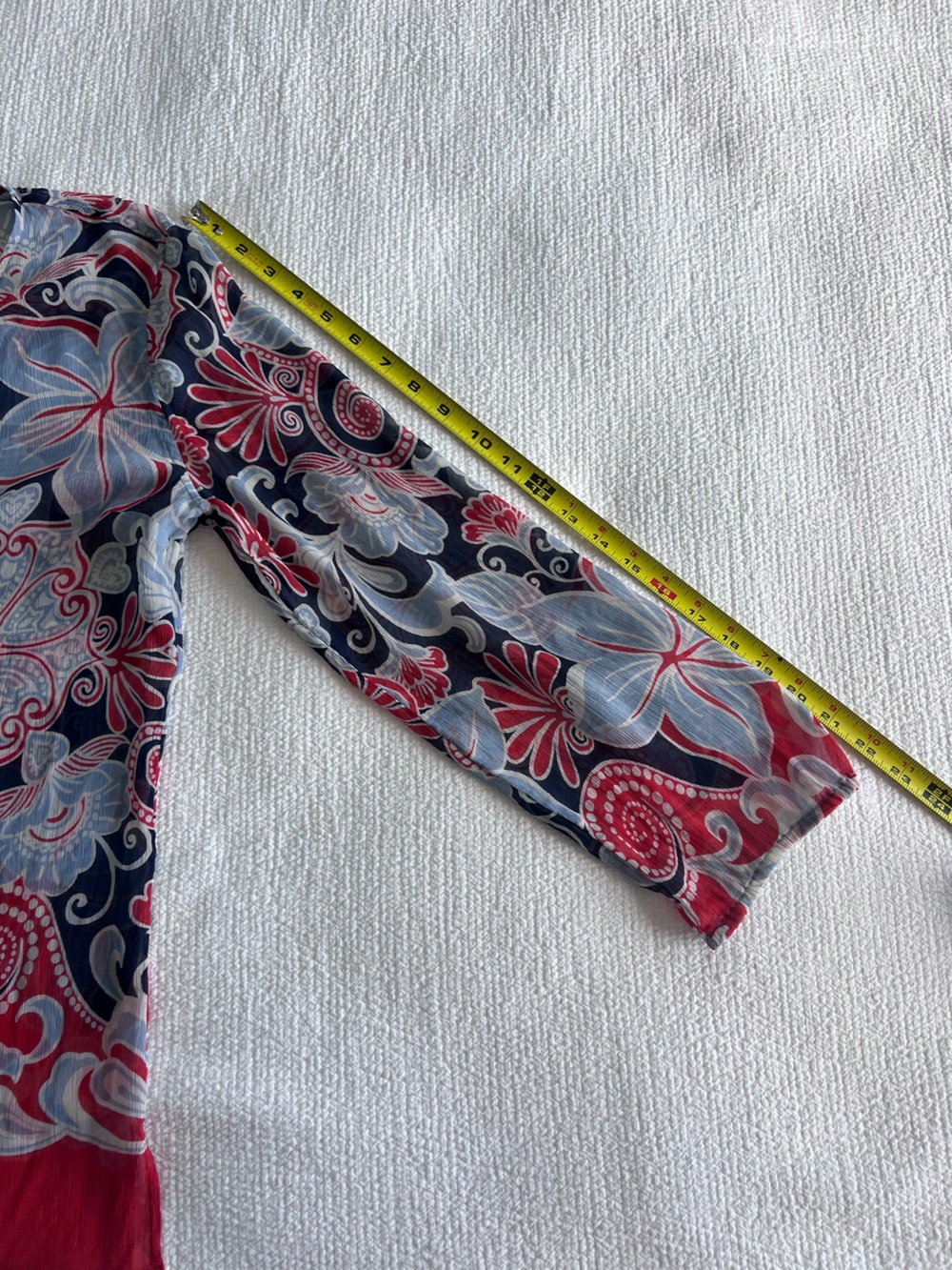 Tommy Bahama Women’s EUC Floral Red Blue White Silk Long Sleeve Blouse Size M - Picture 9 of 15